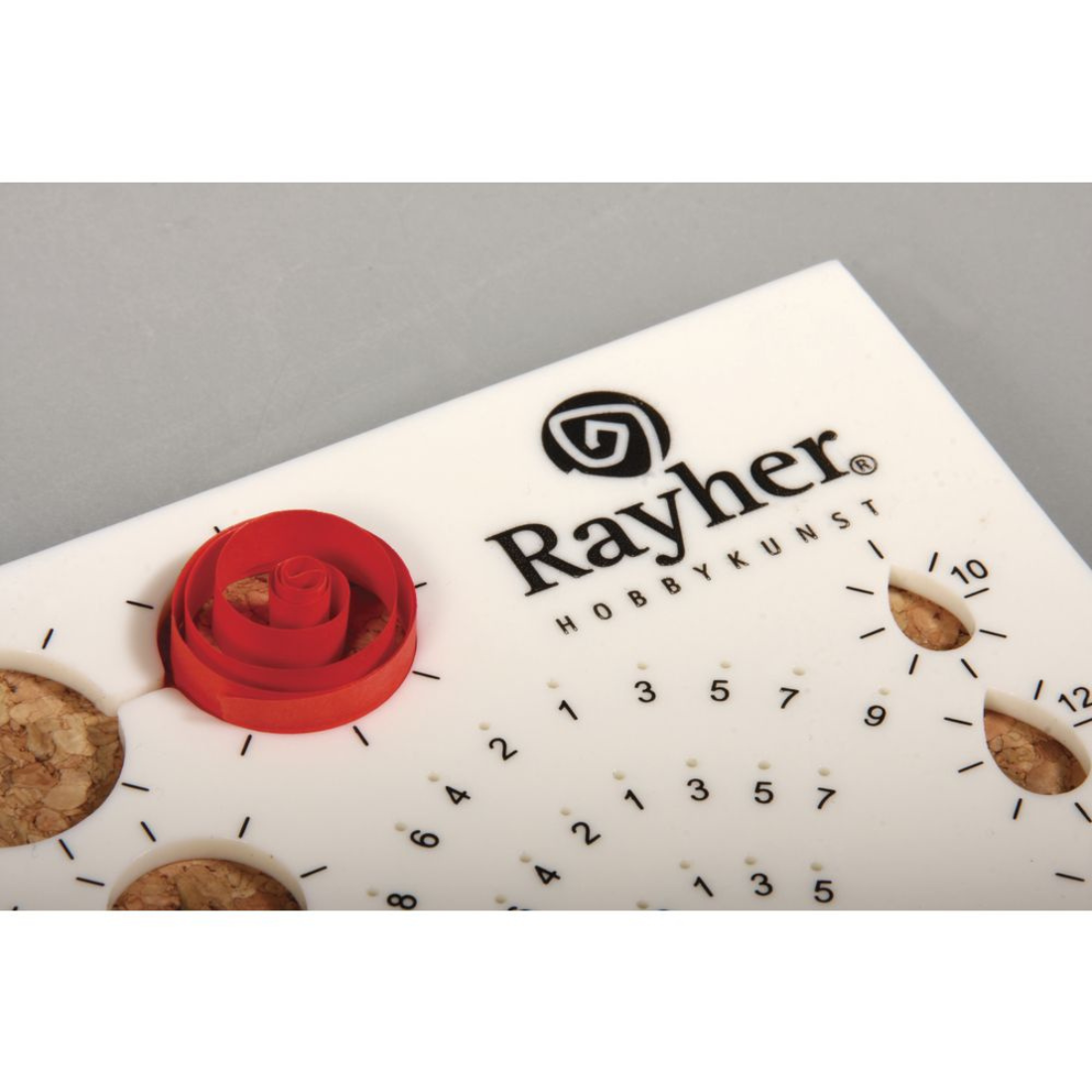Conjunto stencil e placa de cortiça para quilling da Rayher.